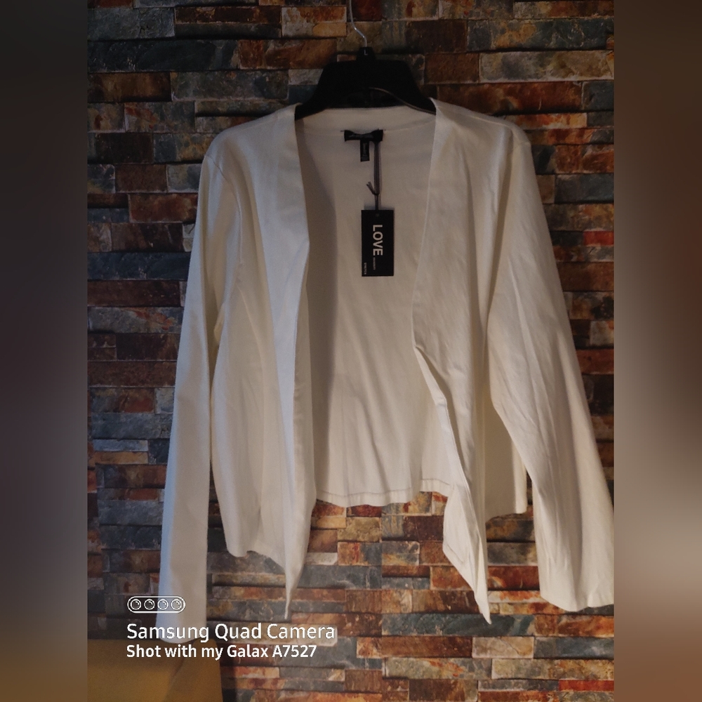 Stretchy white jacket